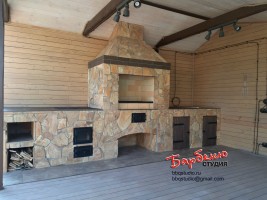 Барбекю отделанное природным камнем